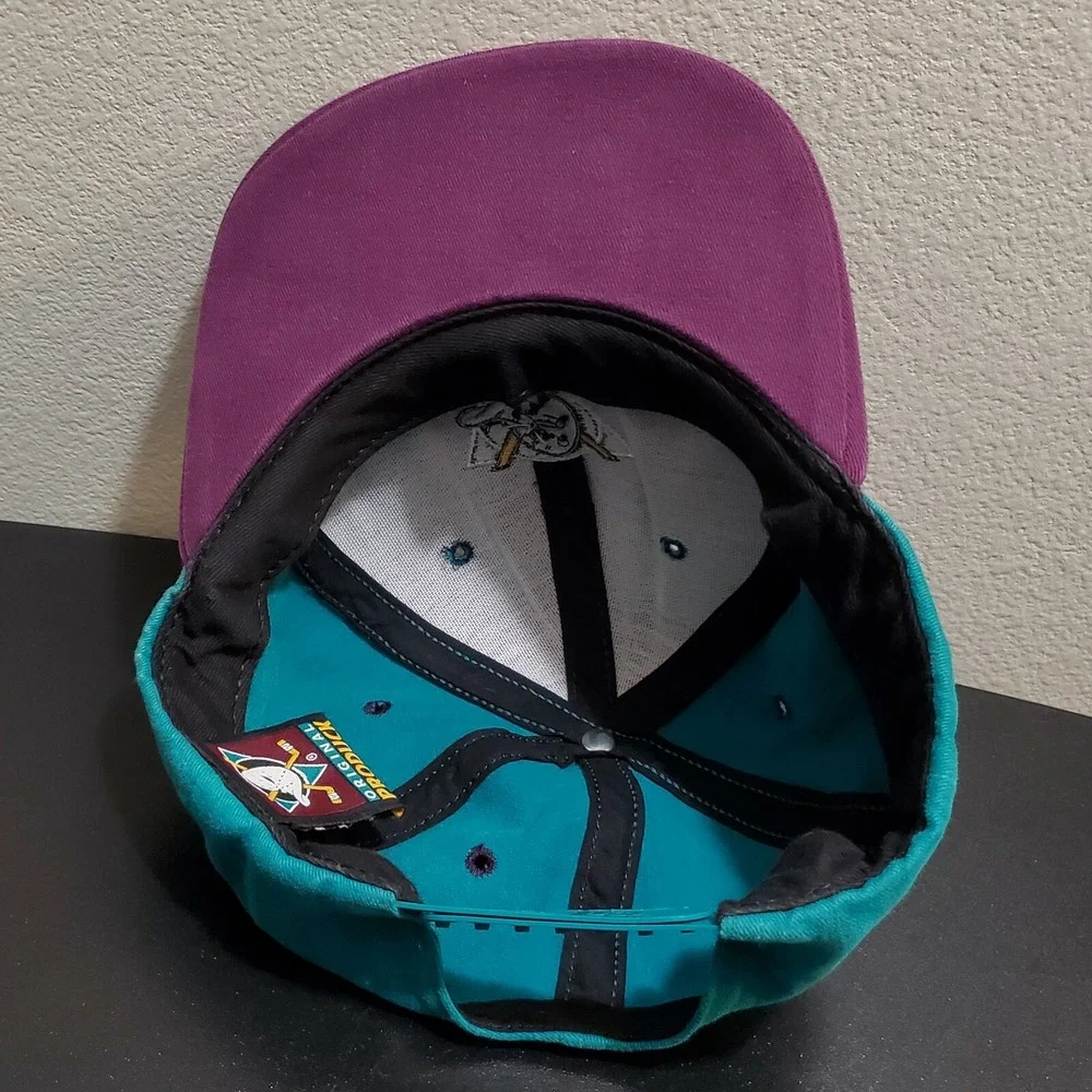 Vintage 90s Official Anaheim Mighty Ducks Velore Purple / Teal Snapback Hat RARE